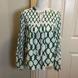 Crown & Ivy Lattice Geometric Pattern Top